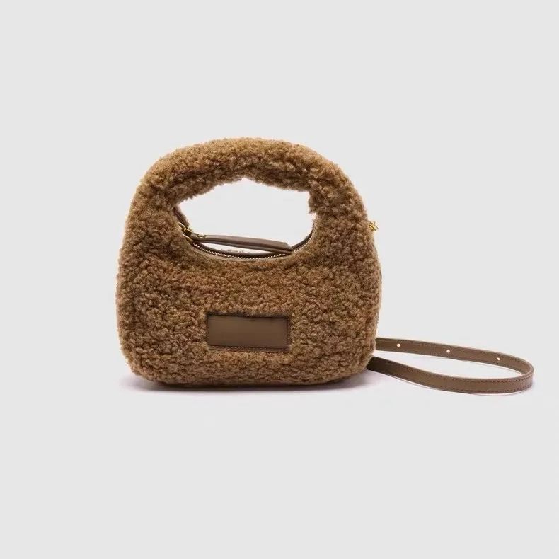 Half Moon Design Lamb Wool Han - Half Moon Bag Suede 评论和价格