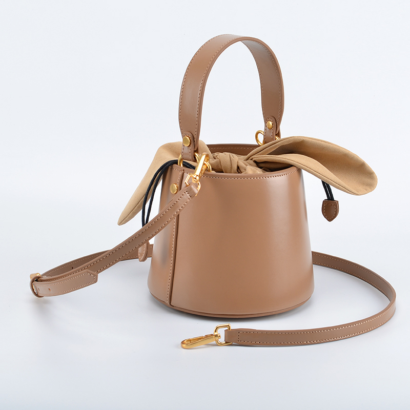 Rabbit Ears Versatile Bucket B - Bucket Bag Suede 评论和价格